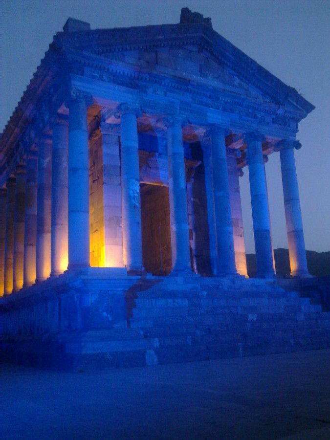 The temple of Garni1.jpg